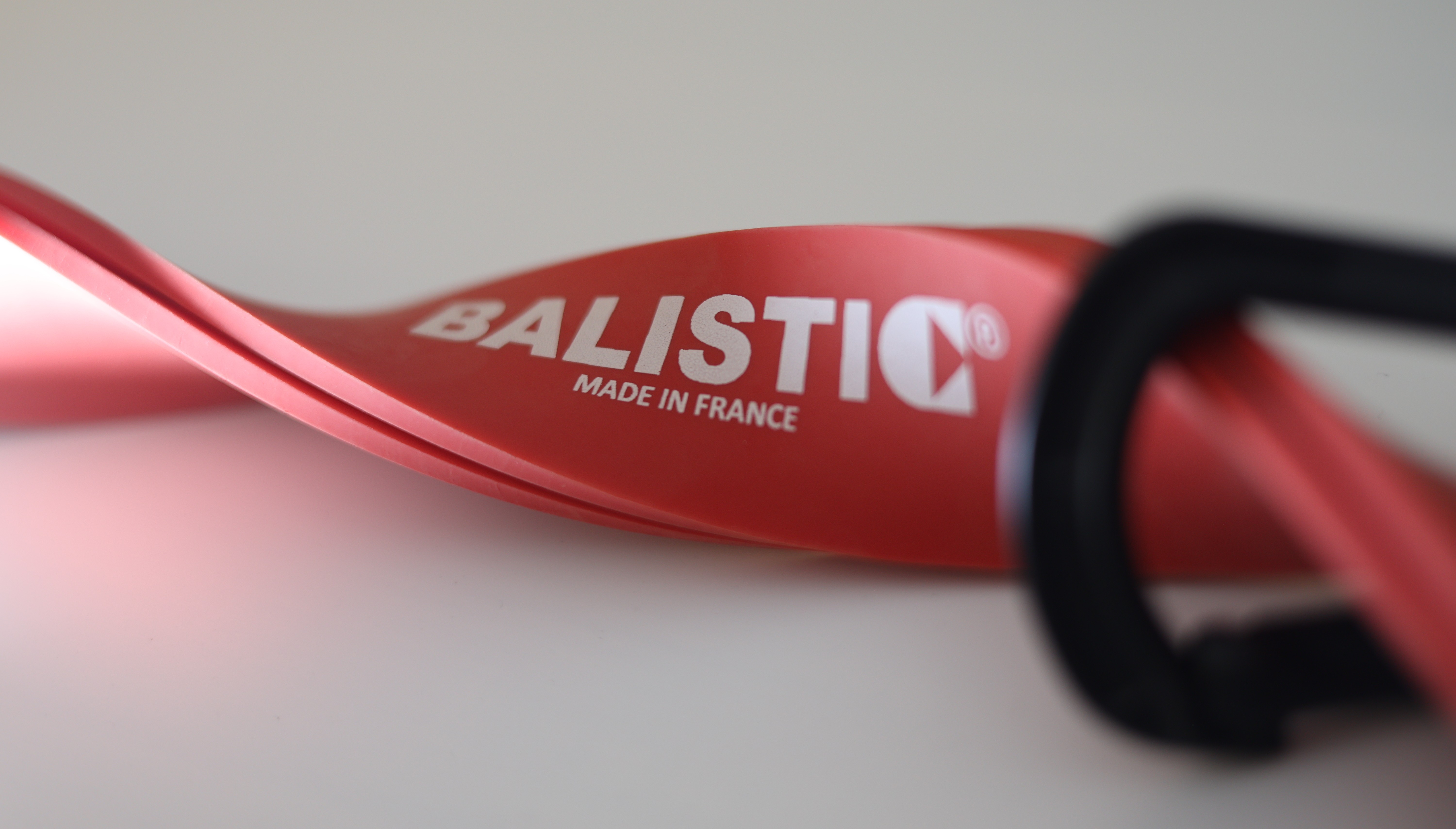 power band rouge mousqueton.JPG